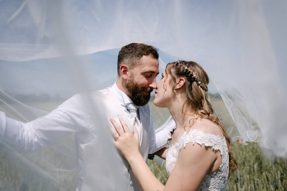 Matrimonio campo di grano