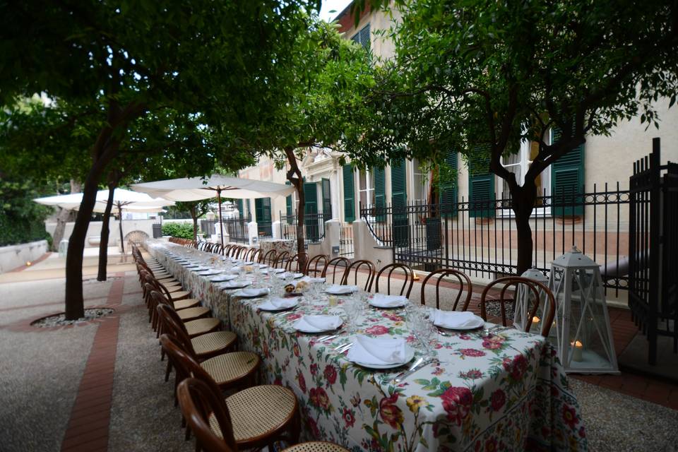 Cena in giardino