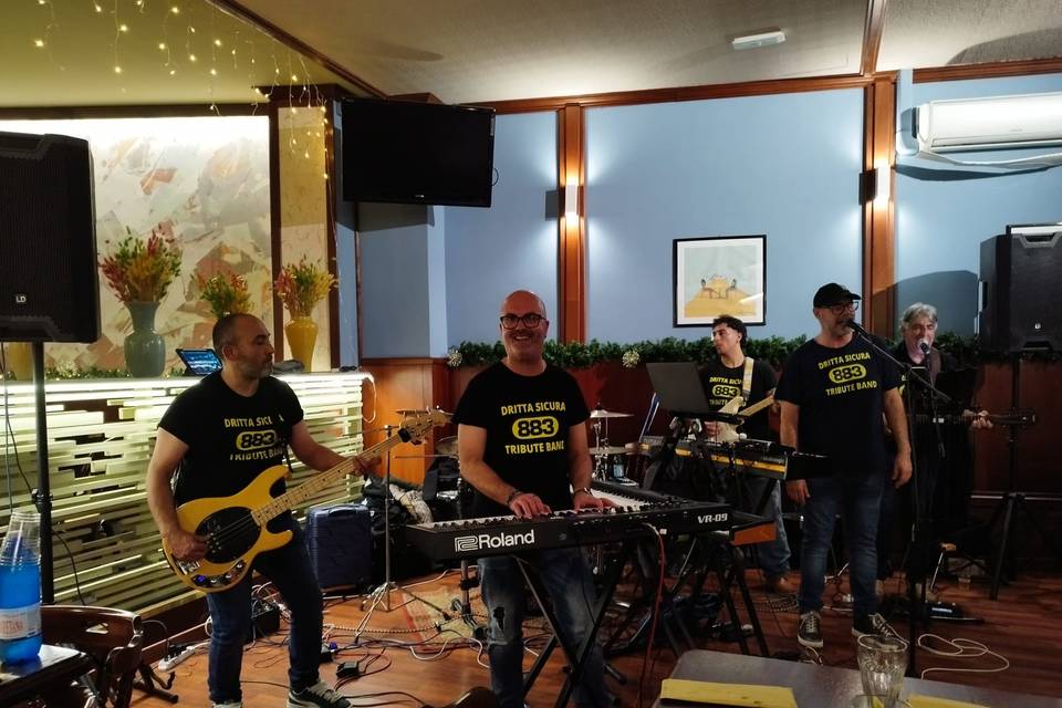 Dritta Sicura Tribute Band 883