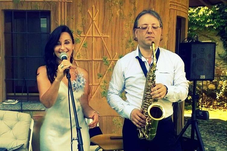 Vocalist e Sax Live