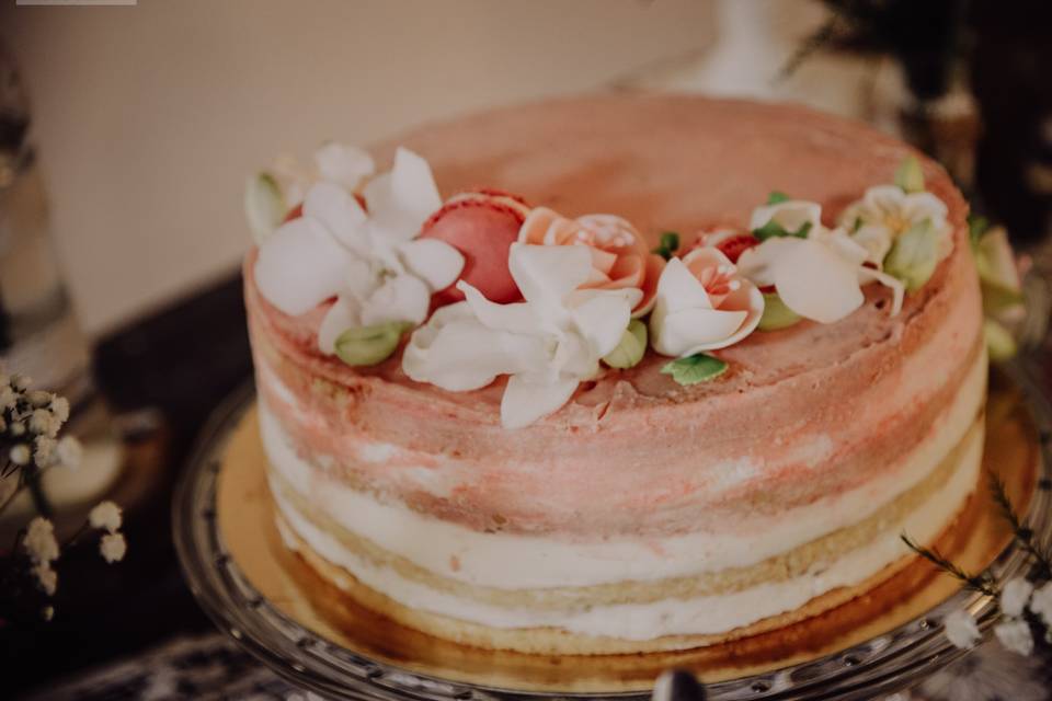 Naked cake