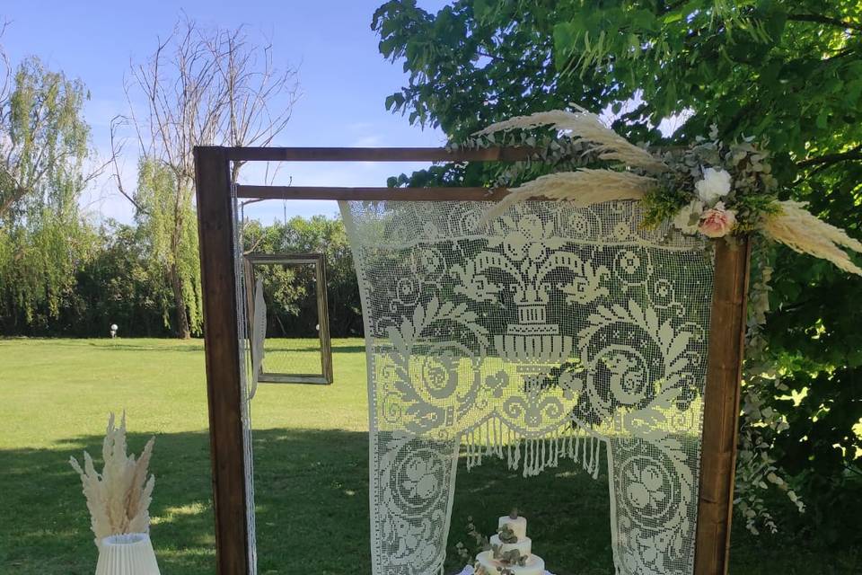 Taglio torta boho chic