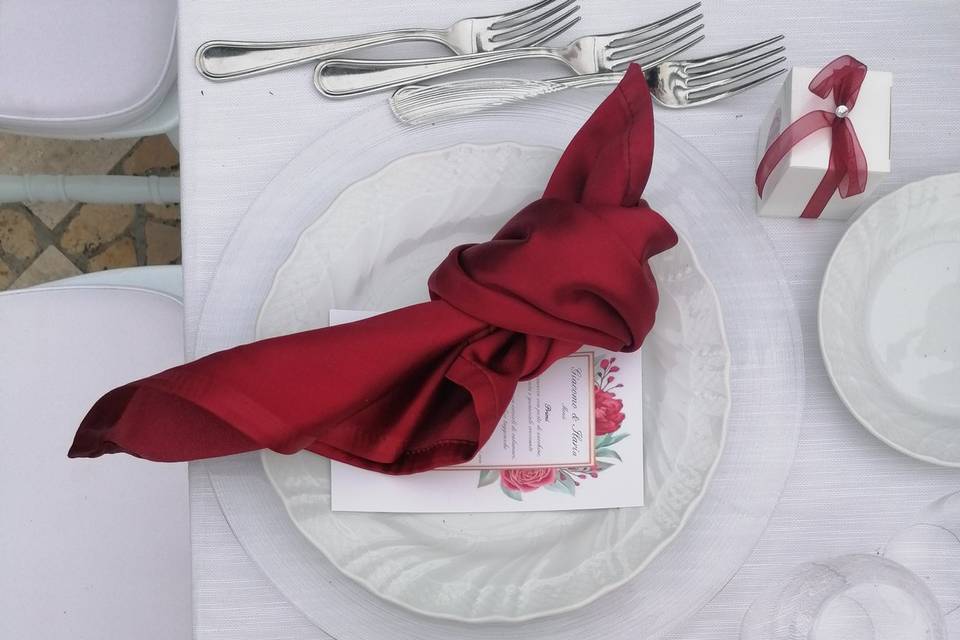 Oro e rosso bordeaux