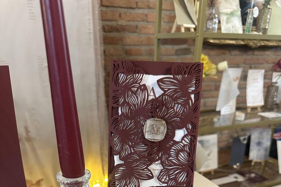 Intaglio bordeaux