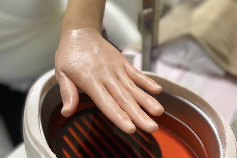 Trattamento spa mani sposa