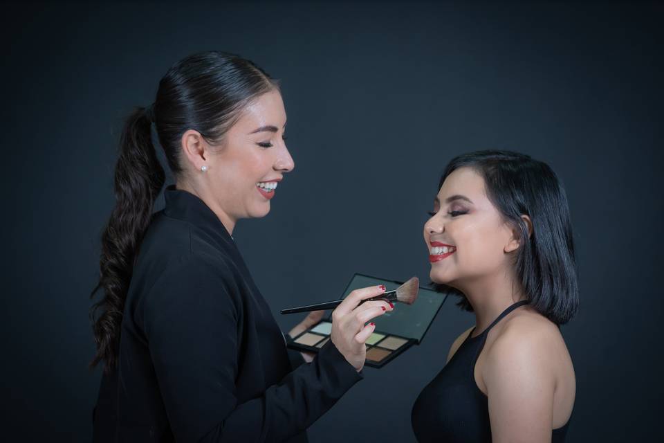 Araceli Acosta Make-up Artist