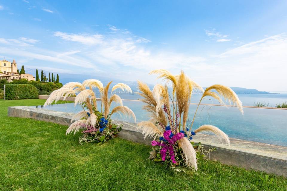 Luxury wedding on lake garda