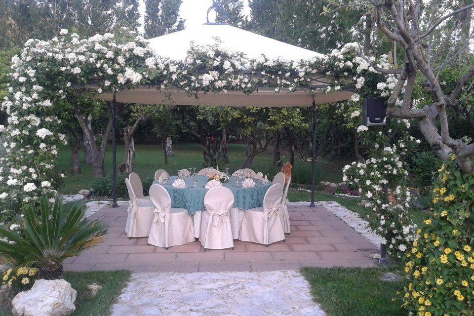 Gazebo in fiore