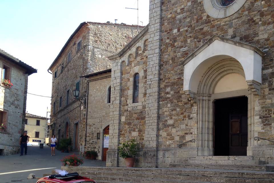 Davanti alla chiesa