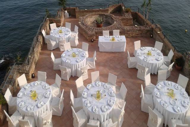 Lancio del riso: perchè porta fortuna? - Osiride catering e banqueting per  Matrimoni ed Eventi a Napoli