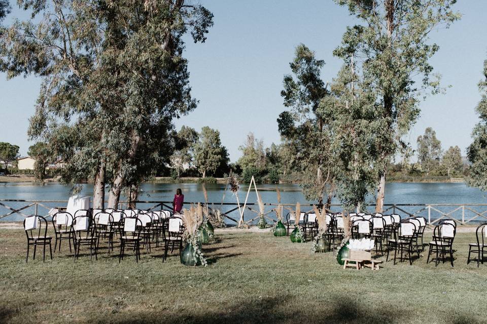 Matrimonio in riva al lago