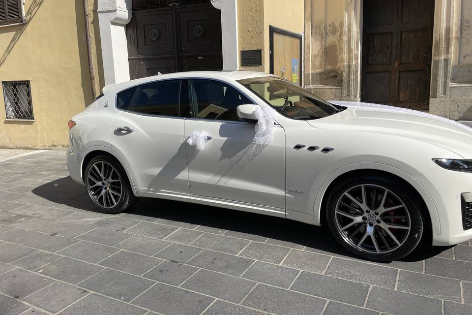 Maserati levante benzina