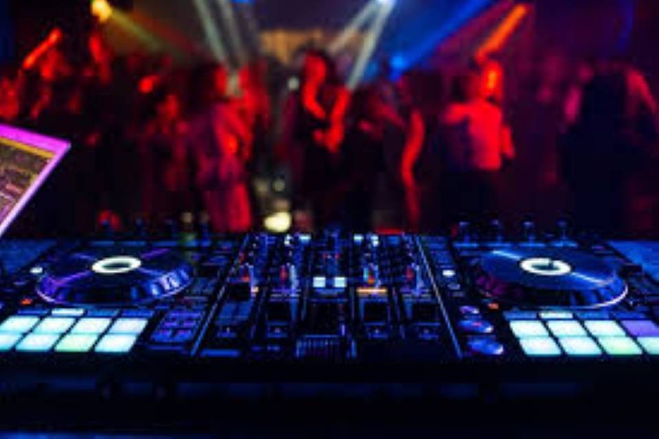 Dj Max