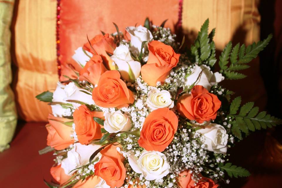 Bouquet bianco e arancio