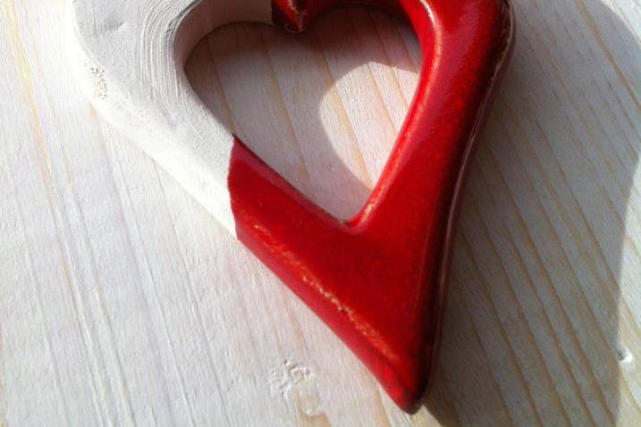 Cuore ceramica su legno