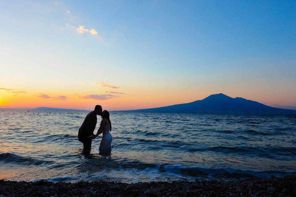 Un tuffo al tramonto