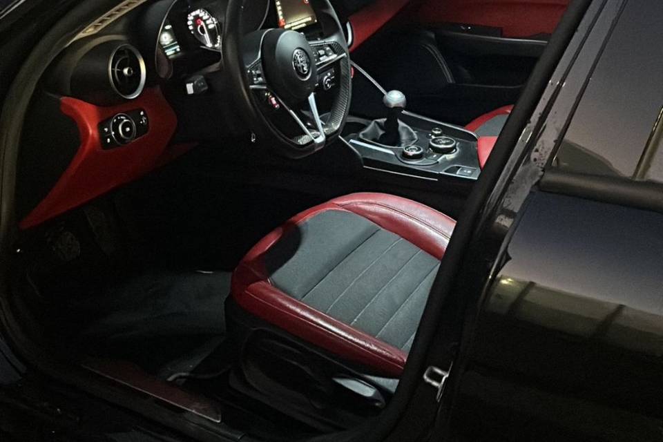 Giulia interno
