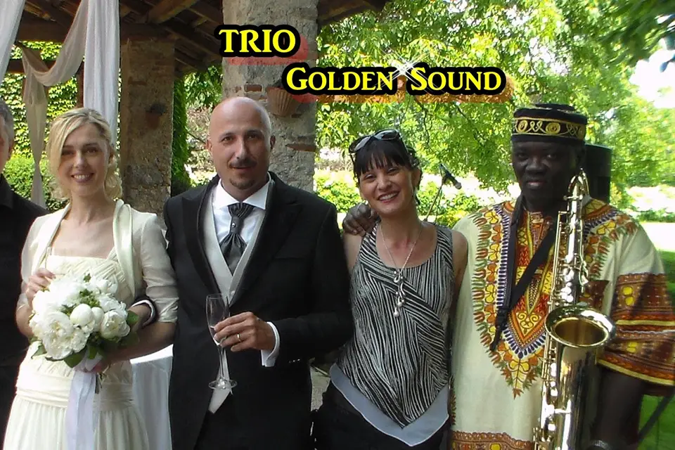 Trio Golden Sound - Consulta la disponibilità e i prezzi