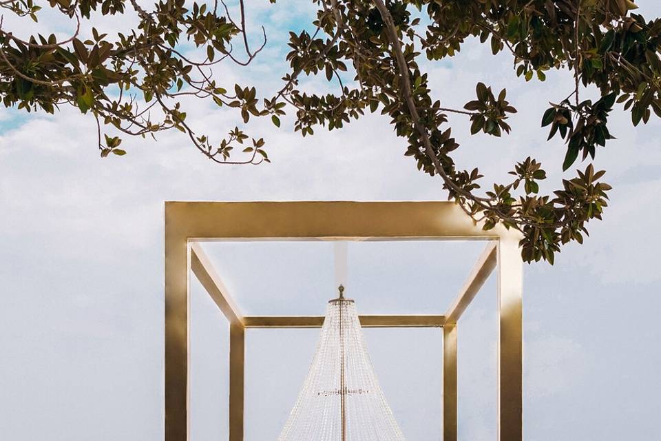 Noleggiare grandi lampadari