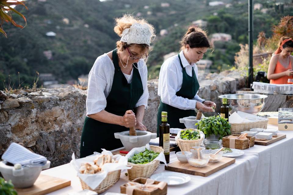 Pesto+ making
