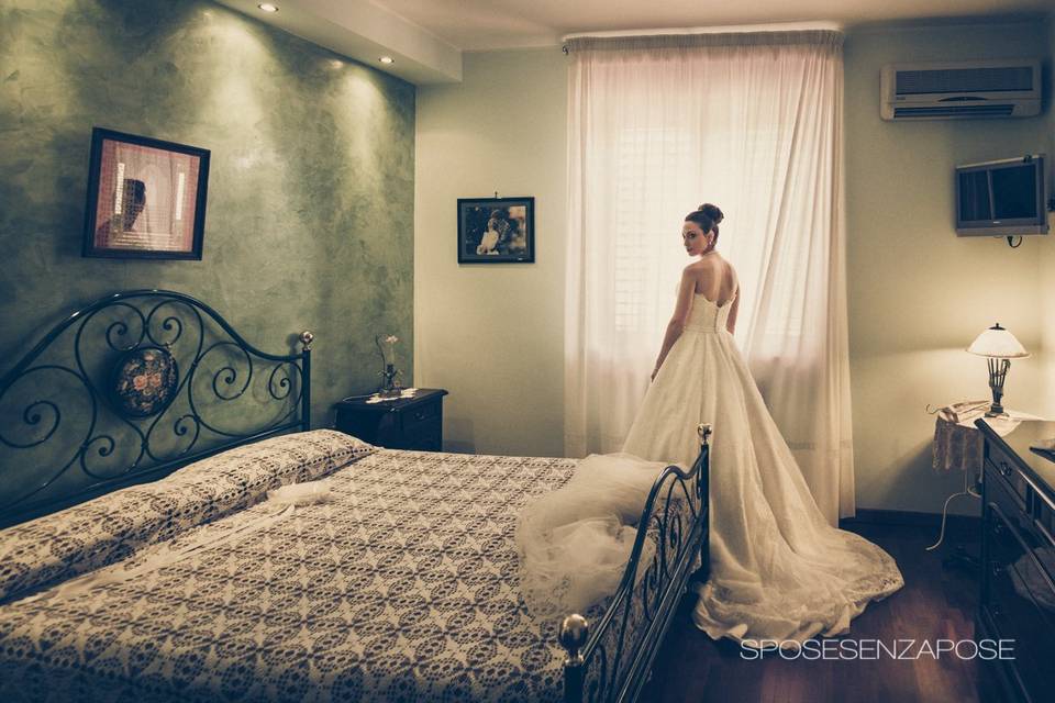 Sposa in camera da letto