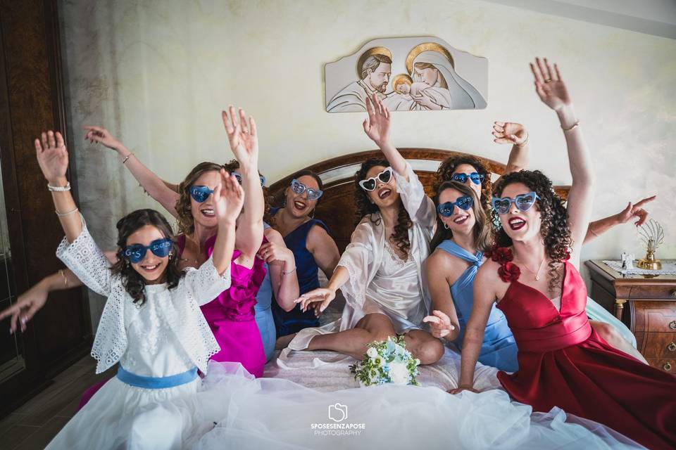 Sposa con amici