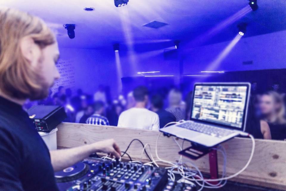 DJ set live