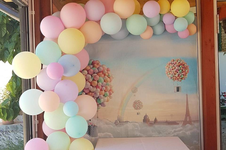 Arco di palloncini pastello