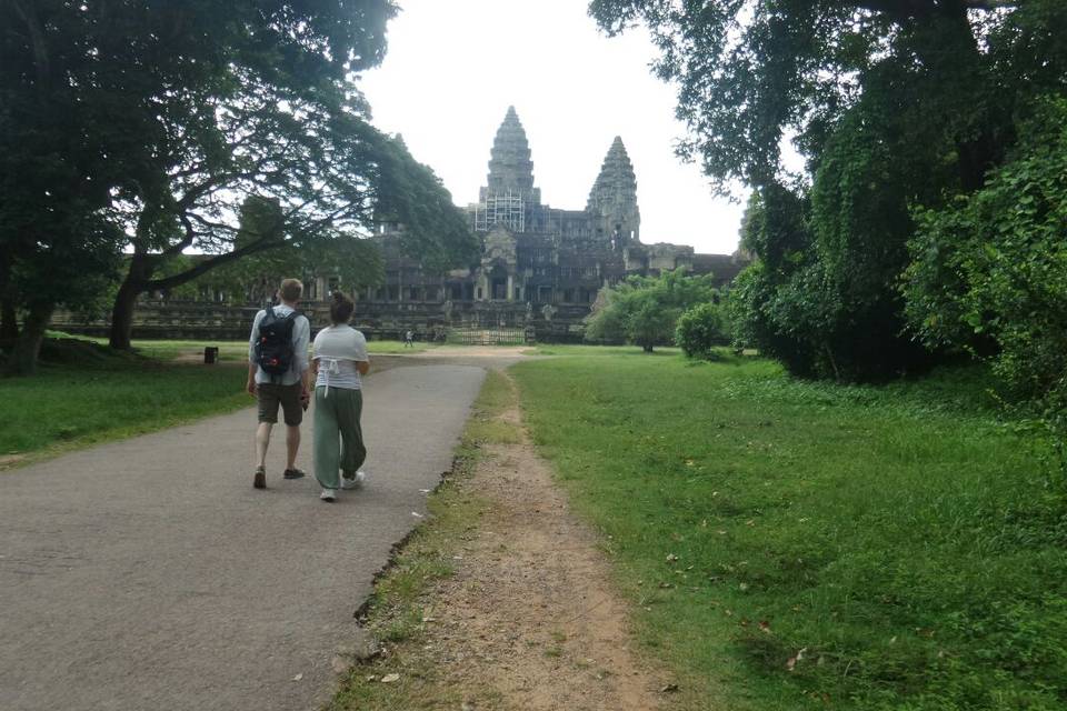 Sposi novelli verso Angkor