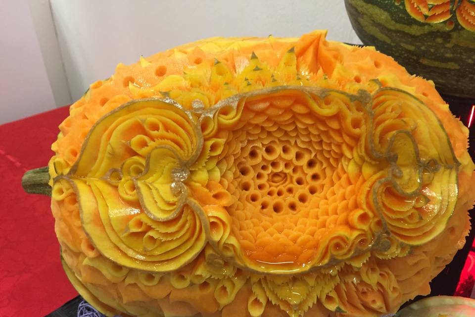 Artisting Carving