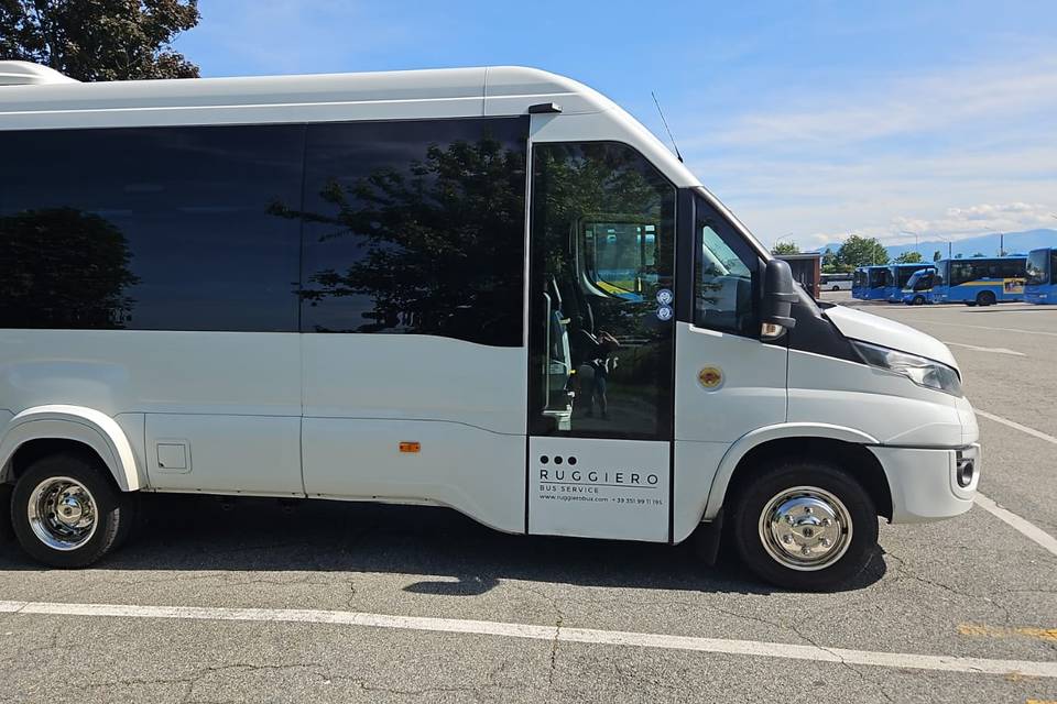 Ruggiero Bus Service