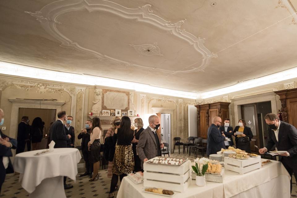 Aperitivo nel salone