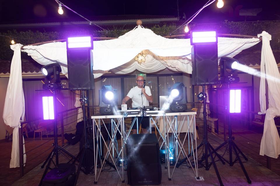 LIVE IN CONSOLLE