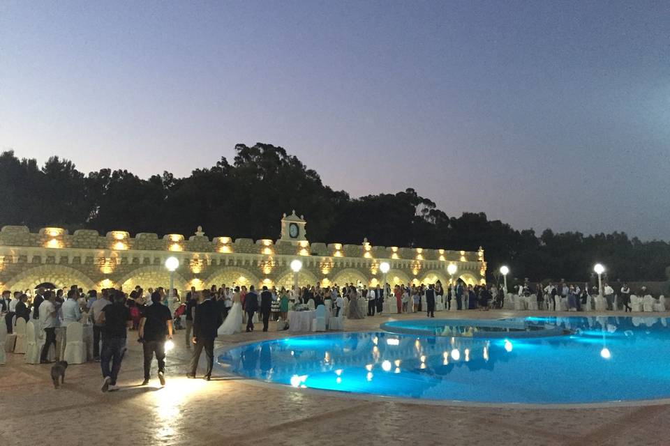 Wedding a bordo piscina