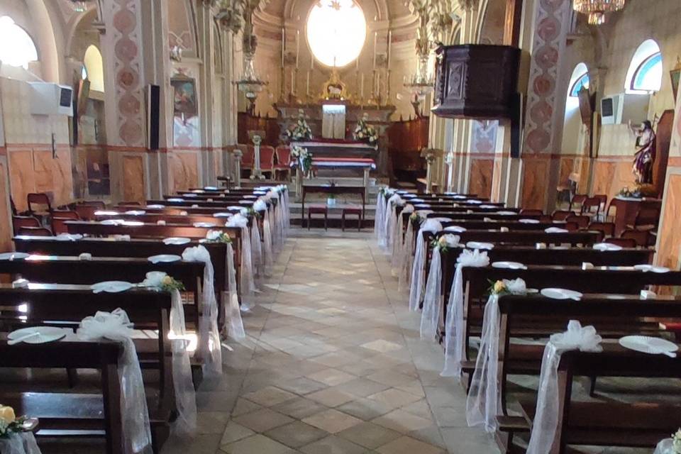 Interno chiesa Giulia e Alessi