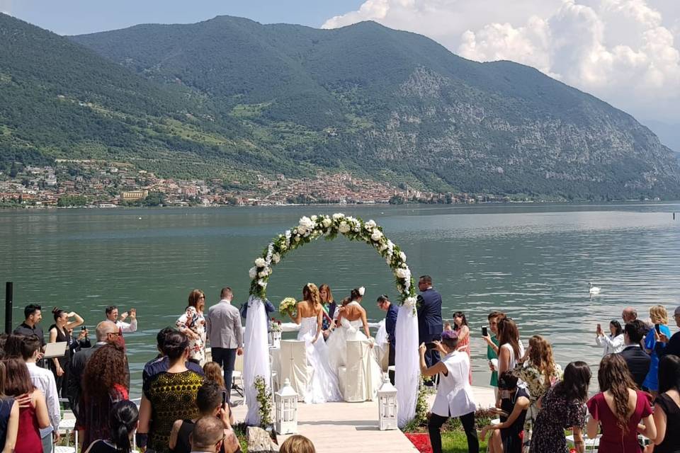 Wedding boat