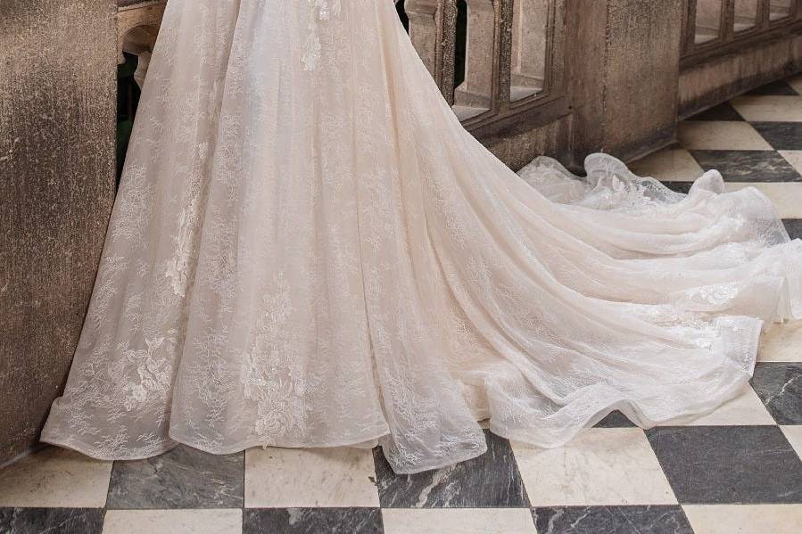 Pronovias - Jones