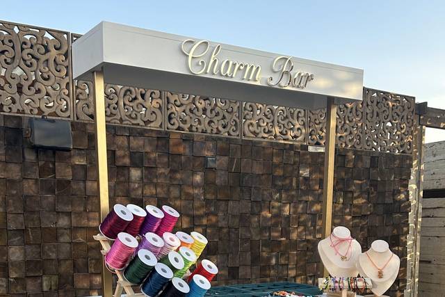 Charm bar