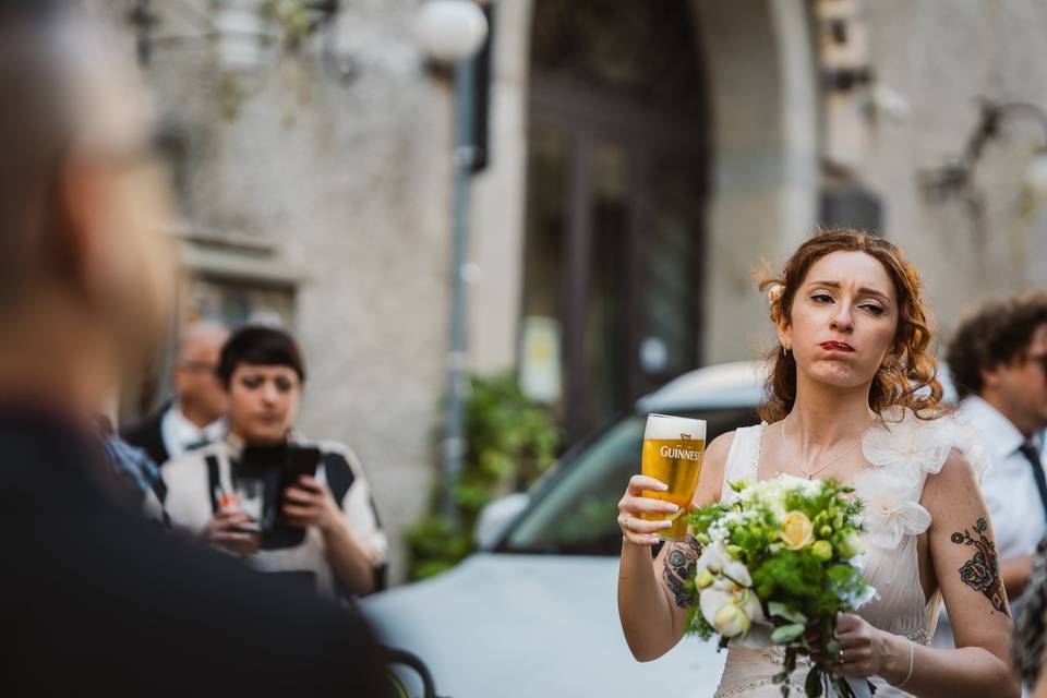 Sposa con la birra