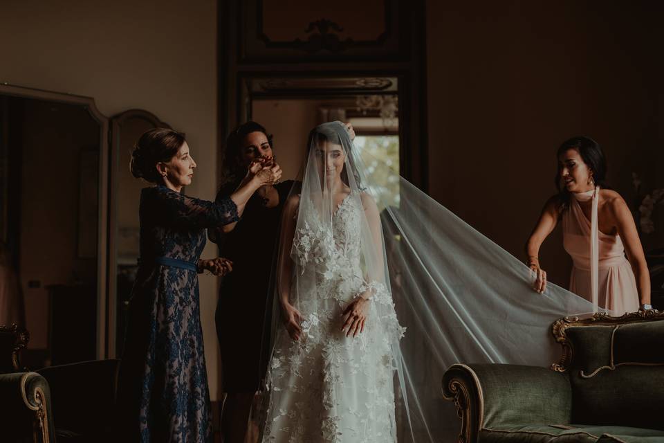 Vestizione sposa