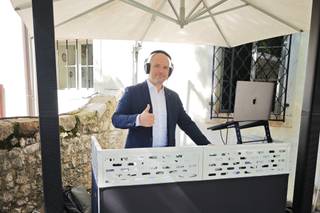 Dj Small White