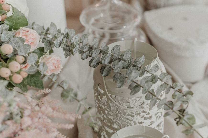 Confetti table