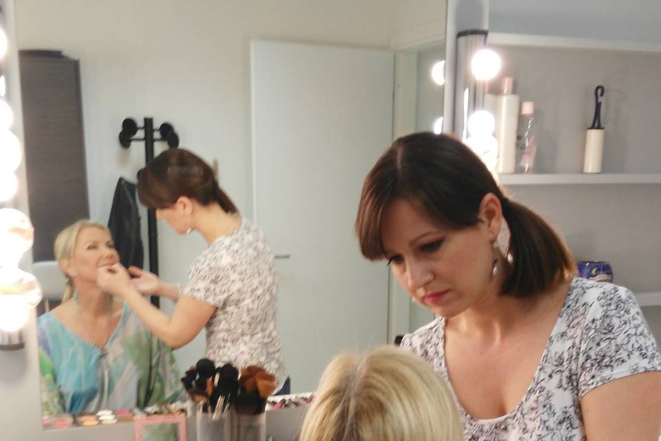 Tv Make Up