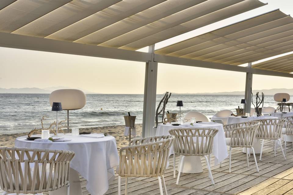 Dinner setting