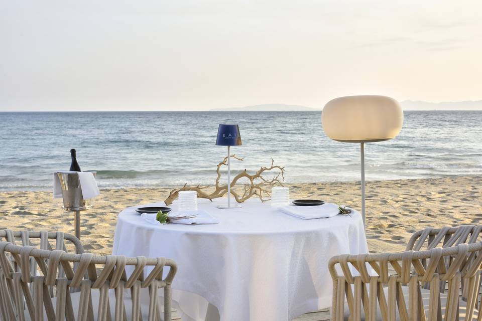 Dinner setting