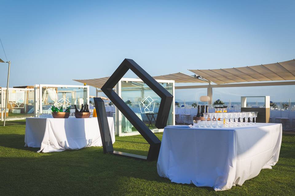 Buffet setting
