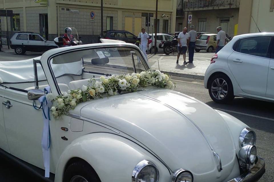 Maggiolino cabriolet bianco