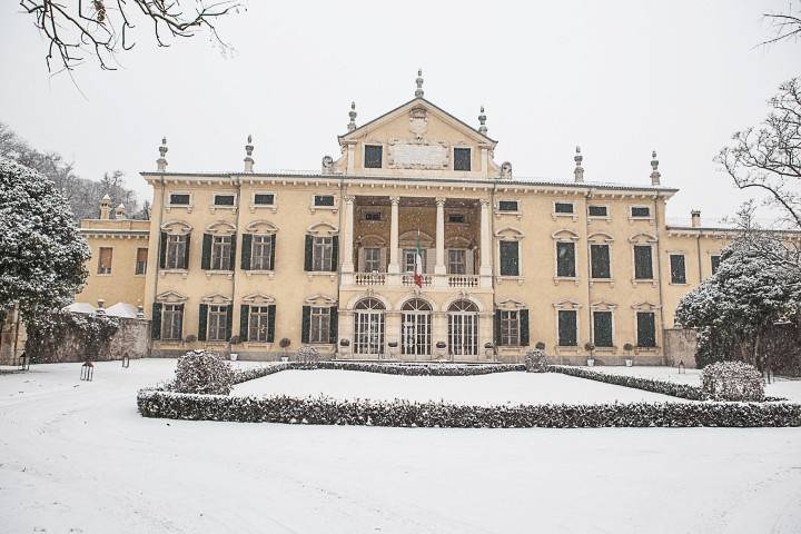 Nevicata in villa