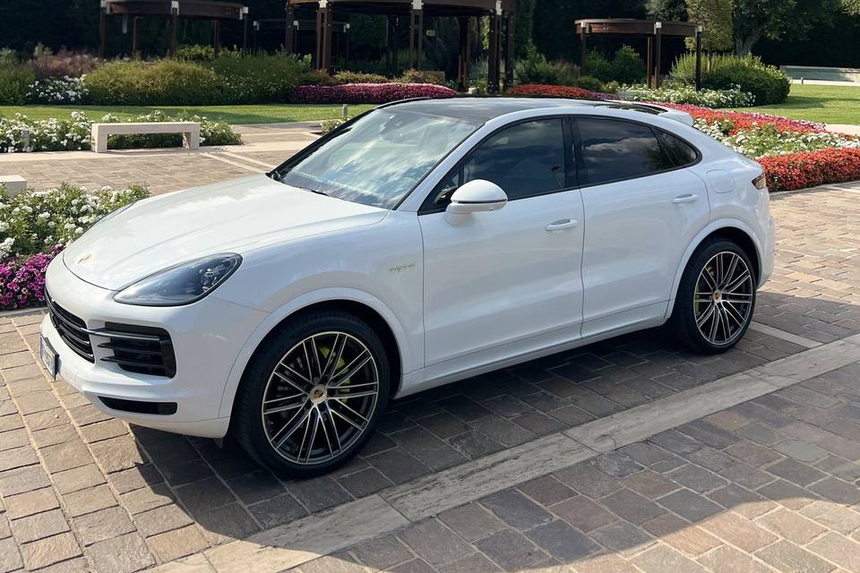Luca Ferraro Wedding Car