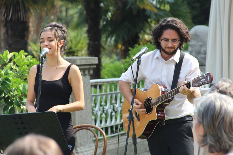 Luna Acoustic Duo